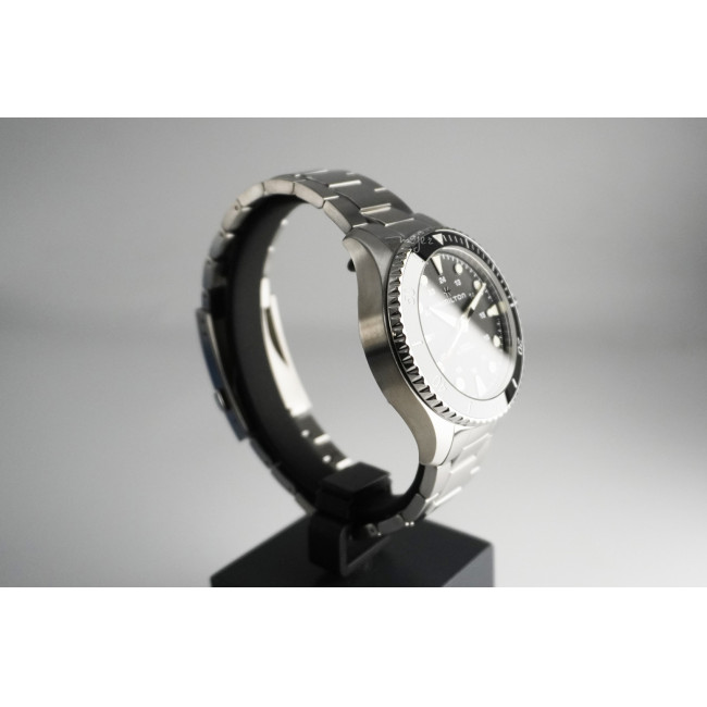 HAMILTON KHAKI NAVY SCUBA 300 mt