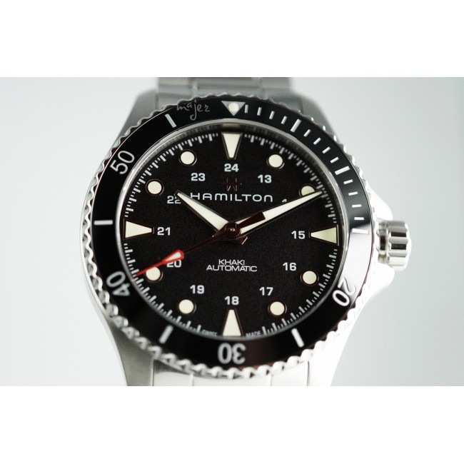 HAMILTON KHAKI NAVY SCUBA 300 mt