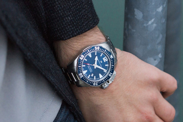 khaki-navi-frogman-auto-blu