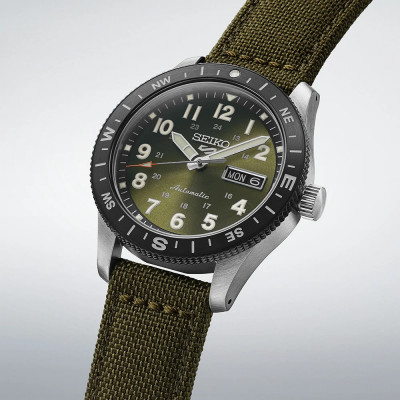 SEIKO 5 SPORTS AUTO