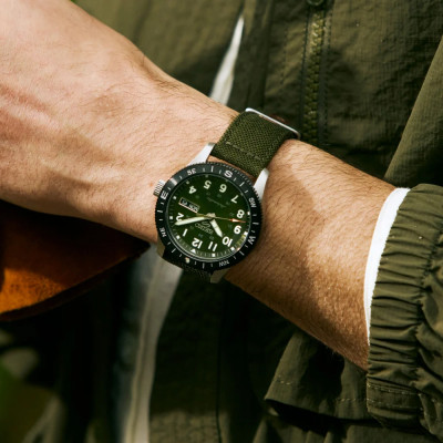 SEIKO 5 SPORTS AUTO